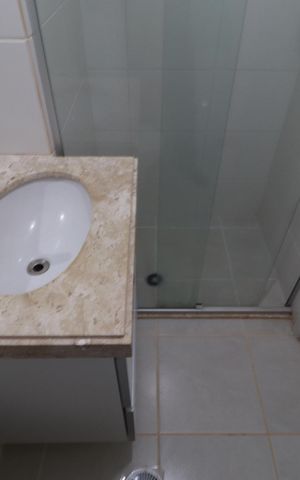 Apartamento para alugar com 65m², 2 quartos e 1 vagaBanheiro 