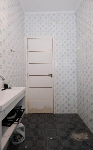 Casa à venda com 260m², 5 quartos e 6 vagasBanheiro
