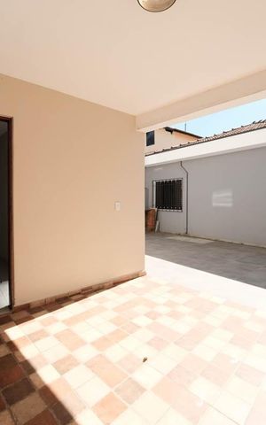 Casa à venda com 260m², 5 quartos e 6 vagasÁrea de Serviço
