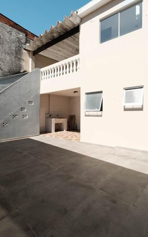 Casa à venda com 260m², 5 quartos e 6 vagasÁrea externa