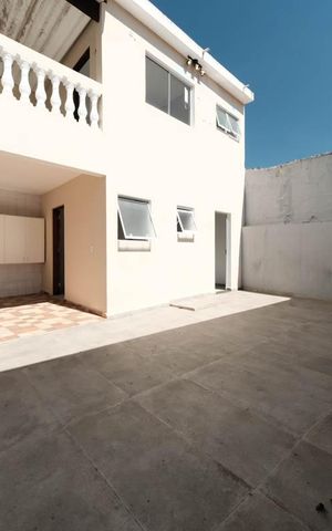 Casa à venda com 260m², 5 quartos e 6 vagasÁrea externa