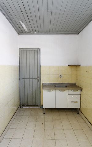 Casa para alugar com 150m², 2 quartos e sem vagaCozinha