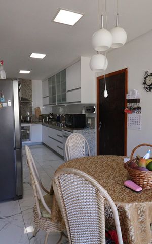 Casa à venda com 248m², 5 quartos e 3 vagasSala de jantar 2