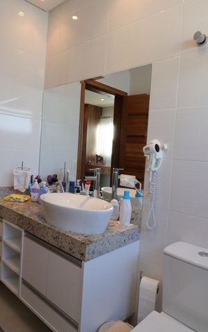 Casa à venda com 248m², 5 quartos e 3 vagasBanheiro da Suíte 3
