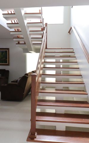 Casa à venda com 248m², 5 quartos e 3 vagasCorredor
