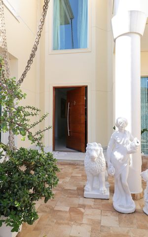 Casa à venda com 248m², 5 quartos e 3 vagasQuintal