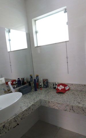 Casa à venda com 248m², 5 quartos e 3 vagasBanheiro da Suíte