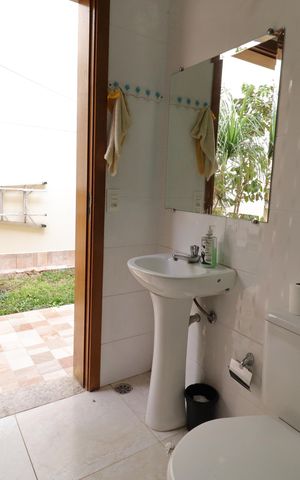 Casa à venda com 248m², 5 quartos e 3 vagasEdícula - Banheiro