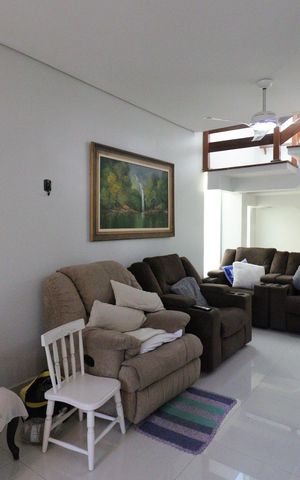 Casa à venda com 248m², 5 quartos e 3 vagasSala