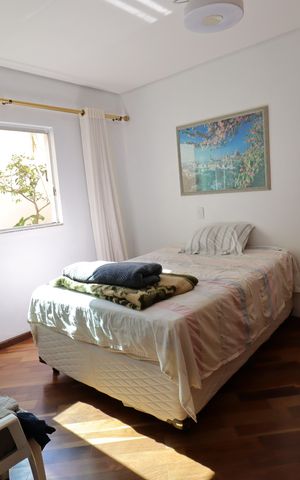 Casa à venda com 248m², 5 quartos e 3 vagasQuarto