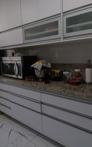 Casa à venda com 248m², 5 quartos e 3 vagasCozinha