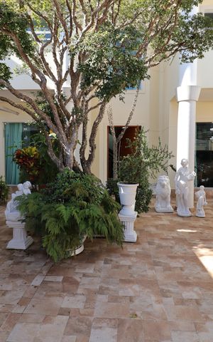 Casa à venda com 248m², 5 quartos e 3 vagasGaragem
