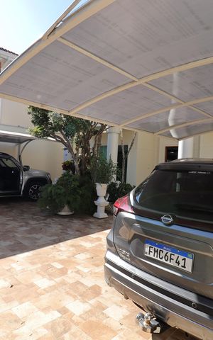 Casa à venda com 248m², 5 quartos e 3 vagasGaragem