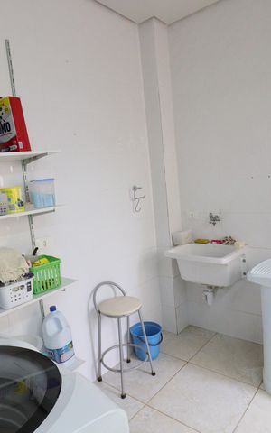 Casa à venda com 248m², 5 quartos e 3 vagasÁrea de Serviço