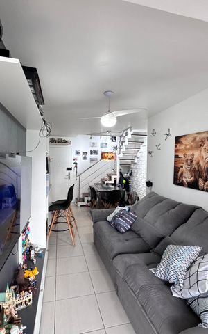 Apartamento à venda com 138m², 3 quartos e 2 vagas Apartamento à venda com 138m², 3 quartos e 2 vagasSala