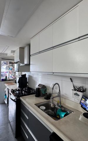 Apartamento à venda com 138m², 3 quartos e 2 vagas Apartamento à venda com 138m², 3 quartos e 2 vagasCozinha e Área de Serviço