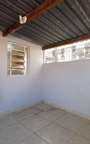 Casa de condomínio para alugar com 65m², 2 quartos e sem vagaQuintal