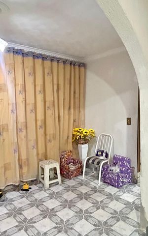 Casa à venda com 300m², 3 quartos e sem vaga Casa à venda com 300m², 3 quartos e sem vagaSala