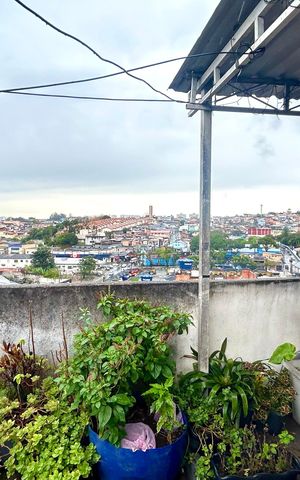 Casa à venda com 300m², 3 quartos e sem vaga Casa à venda com 300m², 3 quartos e sem vagaQuintal