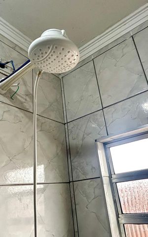 Casa à venda com 300m², 3 quartos e sem vaga Casa à venda com 300m², 3 quartos e sem vagaBanheiro 1