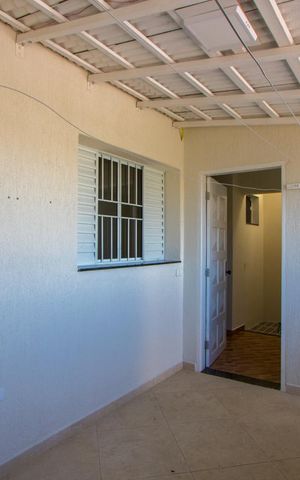 Casa para alugar com 297m², 3 quartos e 6 vagas Casa para alugar com 297m², 3 quartos e 6 vagasÁrea de serviço 2