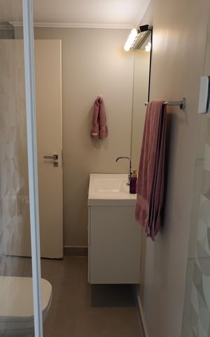 Apartamento à venda com 55m², 2 quartos e 1 vaga Apartamento à venda com 55m², 2 quartos e 1 vagaBanheiro