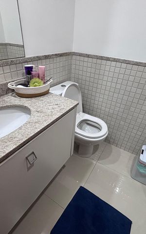 Apartamento à venda com 83m², 3 quartos e 2 vagas Apartamento à venda com 83m², 3 quartos e 2 vagasBanheiro
