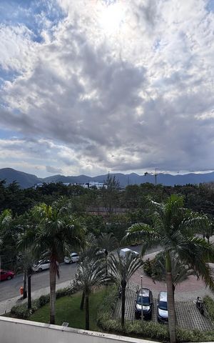 Apartamento à venda com 83m², 3 quartos e 2 vagas Apartamento à venda com 83m², 3 quartos e 2 vagasVaranda