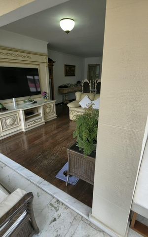 Apartamento à venda com 130m², 4 quartos e 3 vagas Apartamento à venda com 130m², 4 quartos e 3 vagasSala