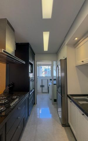 Apartamento para alugar com 105m², 2 quartos e 2 vagasCozinha e Área de Serviço