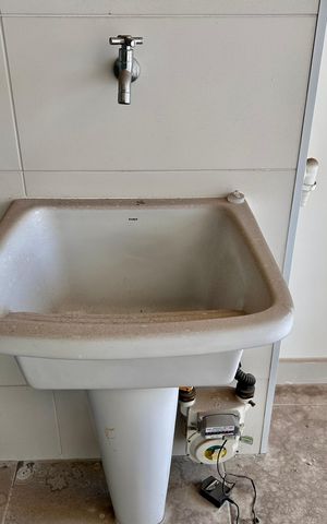 Apartamento à venda com 130m², 3 quartos e 2 vagas Apartamento à venda com 130m², 3 quartos e 2 vagasLavanderia