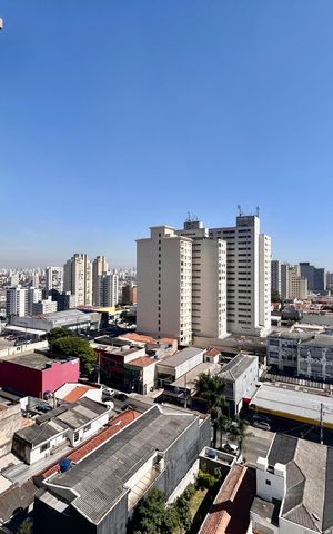 Apartamento à venda com 130m², 3 quartos e 2 vagas Apartamento à venda com 130m², 3 quartos e 2 vagasVista da Sacada