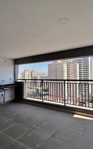 Apartamento à venda com 130m², 3 quartos e 2 vagas Apartamento à venda com 130m², 3 quartos e 2 vagasVaranda gourmet