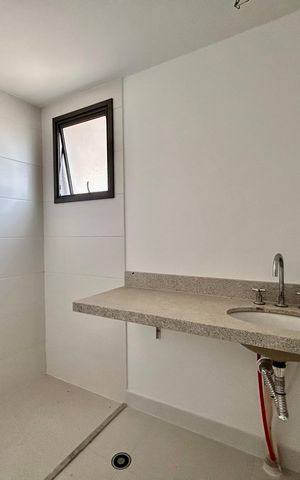 Apartamento à venda com 130m², 3 quartos e 2 vagas Apartamento à venda com 130m², 3 quartos e 2 vagasBanheiro do Quarto 2