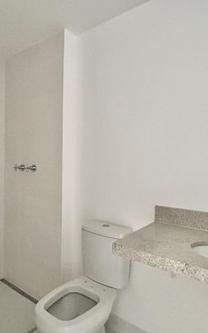 Apartamento à venda com 130m², 3 quartos e 2 vagas Apartamento à venda com 130m², 3 quartos e 2 vagasBanheiro do Quarto 1