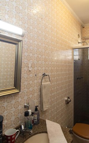 Casa à venda com 307m², 4 quartos e 2 vagas Casa à venda com 307m², 4 quartos e 2 vagasBanheiro 3
