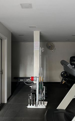 Apartamento à venda com 120m², 3 quartos e 2 vagas Apartamento à venda com 120m², 3 quartos e 2 vagasÁrea comum - Academia