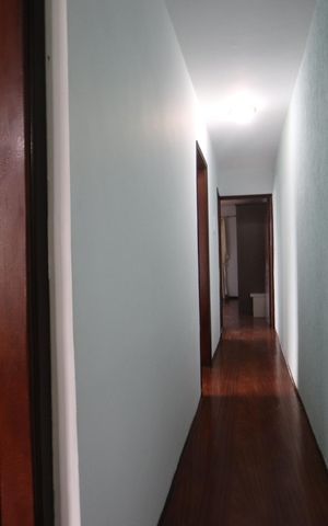 Casa à venda com 149m², 3 quartos e 2 vagasCorredor