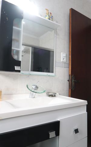 Casa à venda com 149m², 3 quartos e 2 vagasBanheiro de Cima
