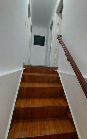 Casa à venda com 240m², 3 quartos e 3 vagas