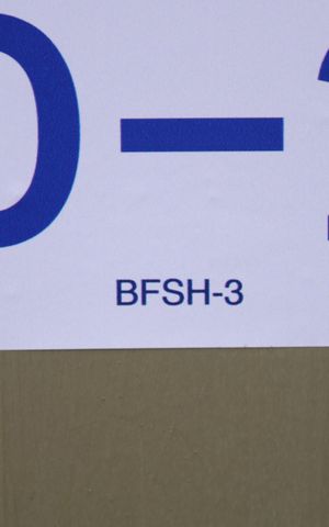 Casa de condomínio à venda com 106m², 2 quartos e 2 vagasPlaca GRANDE instalada no portão do imóvel, dia 04.08.2026 - Código da placa: BFSH-3