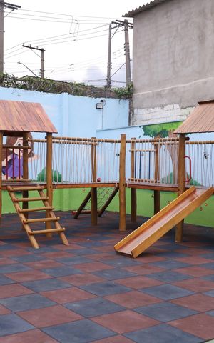 Casa de condomínio à venda com 106m², 2 quartos e 2 vagasÁrea comum - Playground