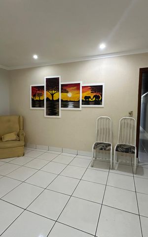 Casa para alugar com 150m², 3 quartos e sem vaga Casa para alugar com 150m², 3 quartos e sem vagaSala