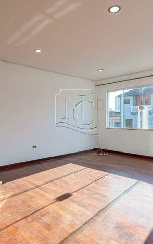 Casa à venda com 235m², 3 quartos e 4 vagas
