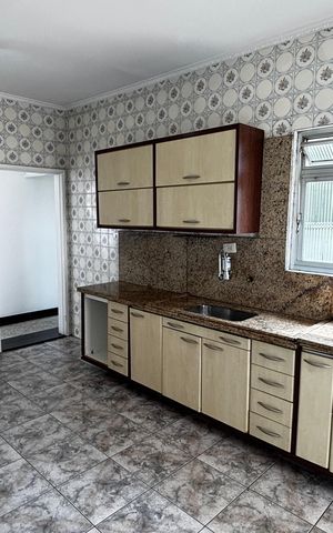 Apartamento à venda com 130m², 3 quartos e sem vaga Apartamento à venda com 130m², 3 quartos e sem vagaCozinha