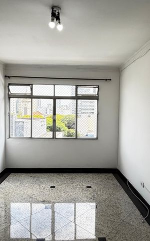 Apartamento à venda com 130m², 3 quartos e sem vaga Apartamento à venda com 130m², 3 quartos e sem vagaSala