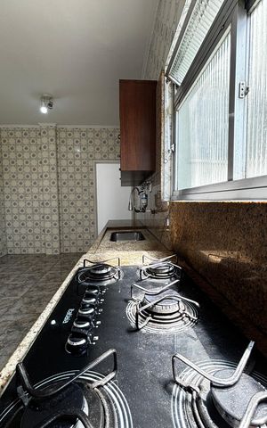 Apartamento à venda com 130m², 3 quartos e sem vaga Apartamento à venda com 130m², 3 quartos e sem vagaCozinha