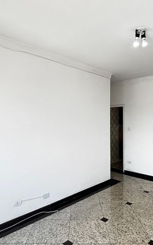 Apartamento à venda com 130m², 3 quartos e sem vaga Apartamento à venda com 130m², 3 quartos e sem vagaSala