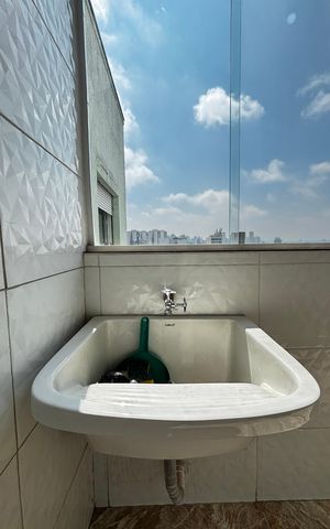 Apartamento à venda com 130m², 3 quartos e sem vaga Apartamento à venda com 130m², 3 quartos e sem vagaÁrea de Serviço