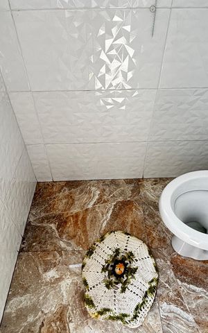 Apartamento à venda com 130m², 3 quartos e sem vaga Apartamento à venda com 130m², 3 quartos e sem vagaBanheiro de Serviço